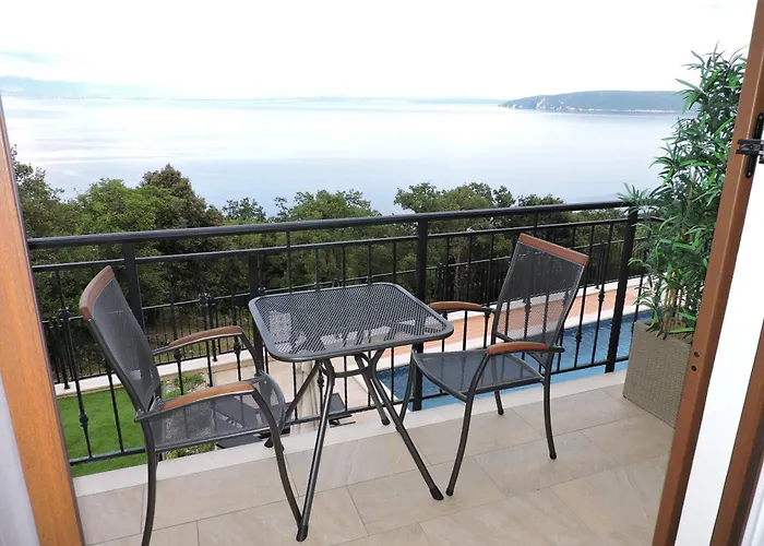 Cozy For 2 With Balcony & Sea View Elma موتشينيسي