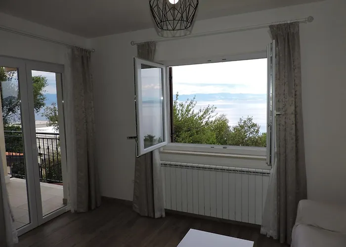 Cozy For 2 With Balcony & Sea View Elma شقة *