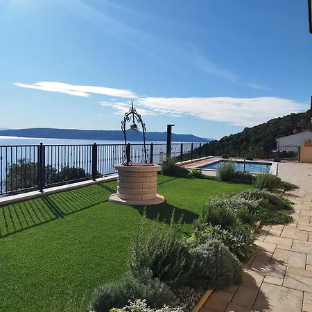 Cozy For 2 With Balcony & Sea View Elma Appartement