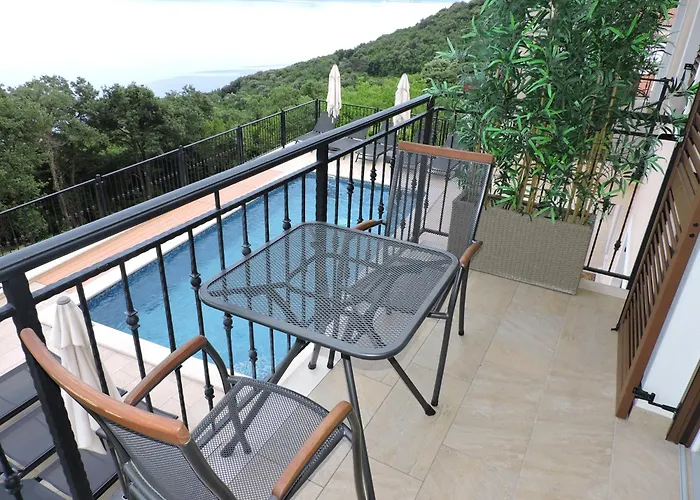 Cozy For 2 With Balcony & Sea View Elma Apartman